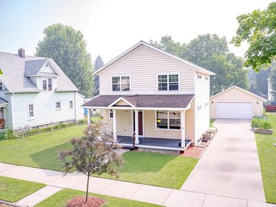 1015 South 5TH AVENUE