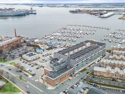 2702 Lighthouse Point E #524