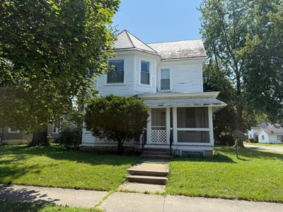 128 E 1st St