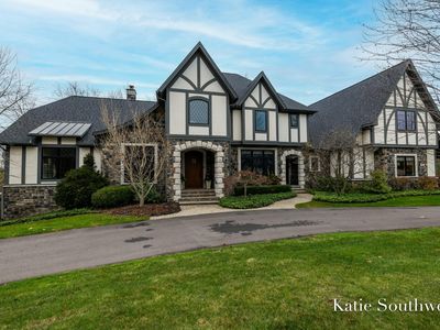 5742 Manchester Hills Dr SE