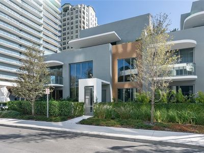 3020 W Santiago St Unit 1
