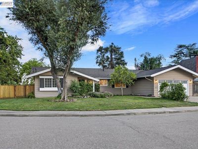 132 Metairie Pl