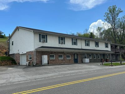 2522 Grayson Tpke