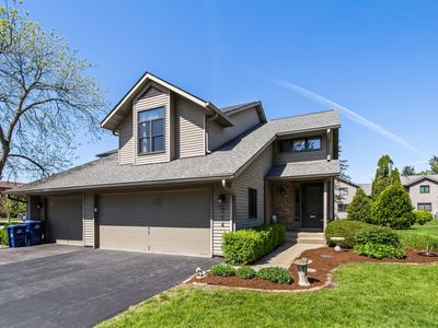 Property at 714 Eletson Dr, Crystal Lake, IL