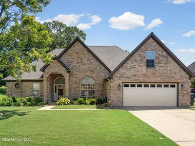 2390 Hamilton Cv