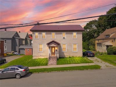 256 W Fairview St