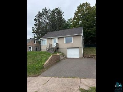 4125 Woodland Ave