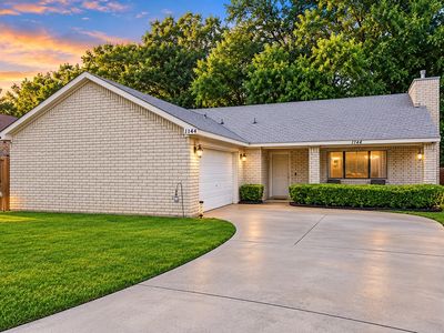 1144 Castlewood Ct