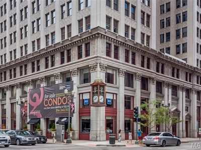 314 Broadway N #1701