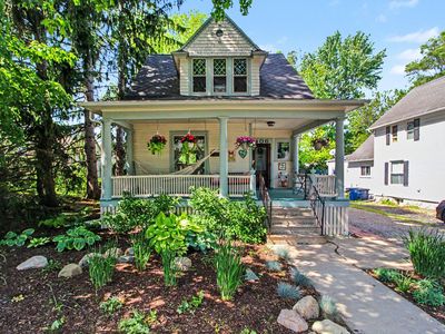 406 Hiscock St