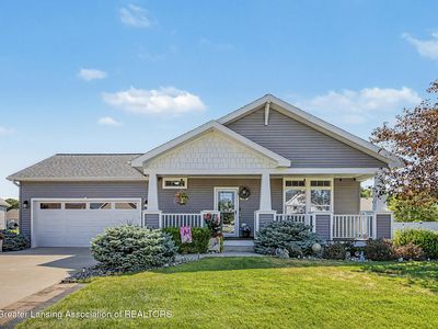 57 Lilac Ln