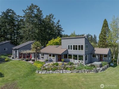 465 Davis Bay Road