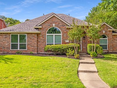 921 Lochmoor Ln