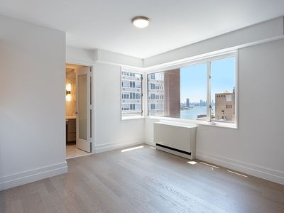 400 E 54th St APT 23H