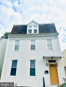 352 W Gay Ave