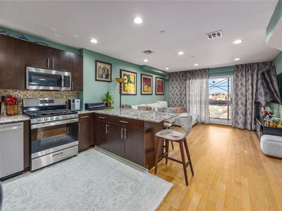 3015 Brighton 6th St APT 6B