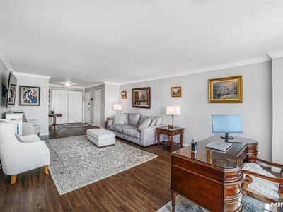 2150 Center Ave APT 16G