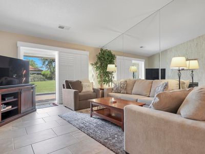 450 Desert Falls Dr N