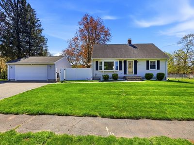 82 Pleasant Dr