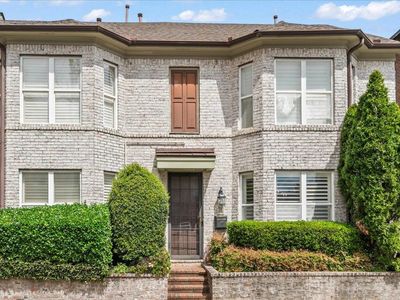 4 Mina Ave