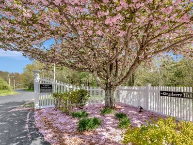 283 E Main St APT 16