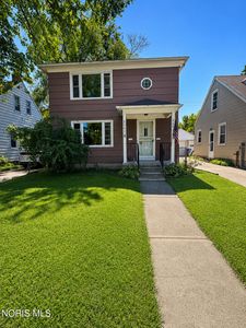 2201 W Sylvania Ave