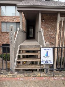 1038 Signal Ridge Pl