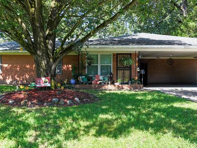 3702 Fair Oaks Dr