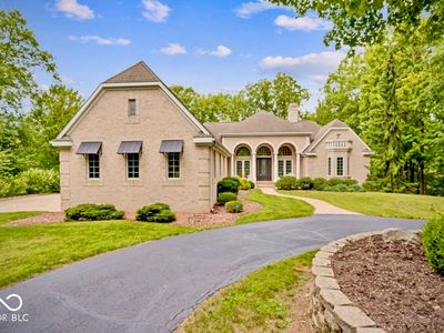 887 N Harbour Point Dr