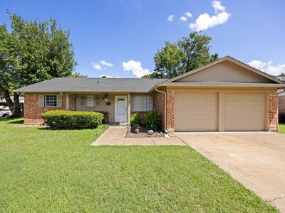 Property at 401 Langley Ave, Everman, TX