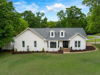 945 Hidden Hollow Dr