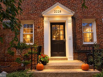 2228 40th St NW APT 3