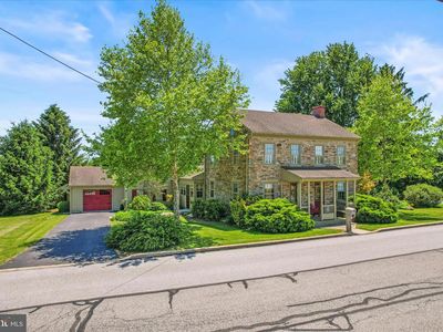 125 Hickory Ln