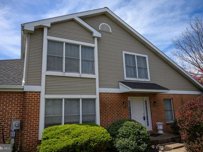 141 Stone Hedge Ct