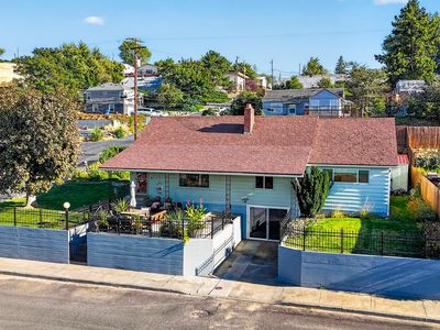 1302 SW Goodwin Pl