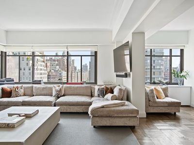 715 Park Ave APT 17B