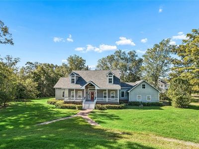 301 Shady Oak Ln