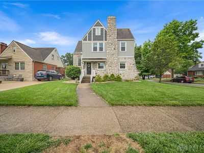 1100 Broadview Blvd