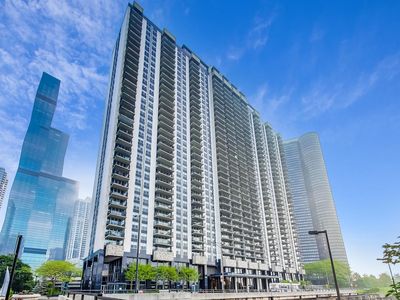 400 E Randolph St APT 1422