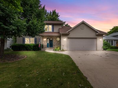 1001 Bluehill AVENUE