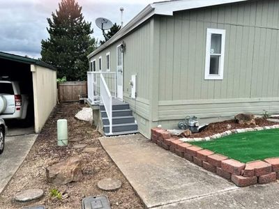 851 SW Sunset Way #28