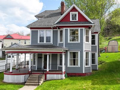314 Dewey Ave