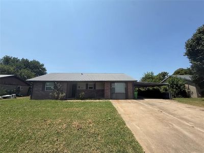 1023 Meadowbrook Ln
