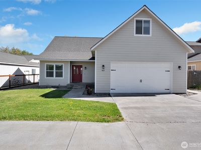 901 W Windrose Drive