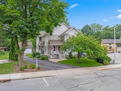 W64N736 Washington AVENUE