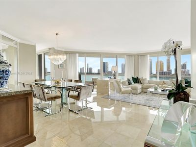 2600 Island Blvd APT 904