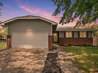 4220 Jacquelyn Dr