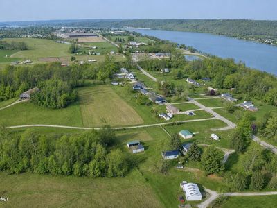 986 Us Highway 42 E
