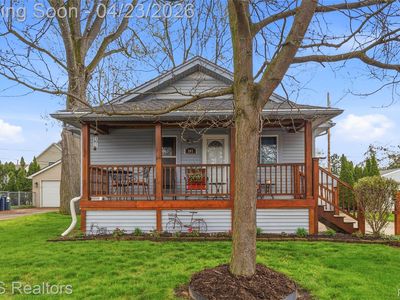 907 Batavia Ave