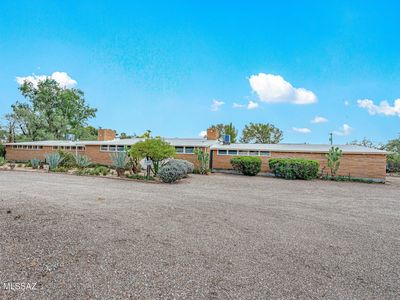 3464 E Via Guadalupe